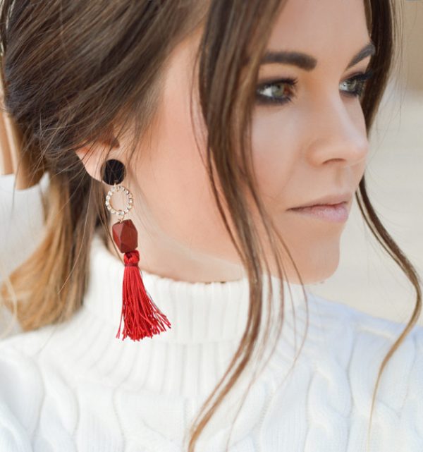 red-earring-girl-600×641